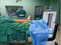 CO接骨機器人牽引下撬撥復位CO外架結合內固定治療Pilon骨折 CO接骨機器人牽引下撬撥復位CO外架結合內固定治療Pilon骨折